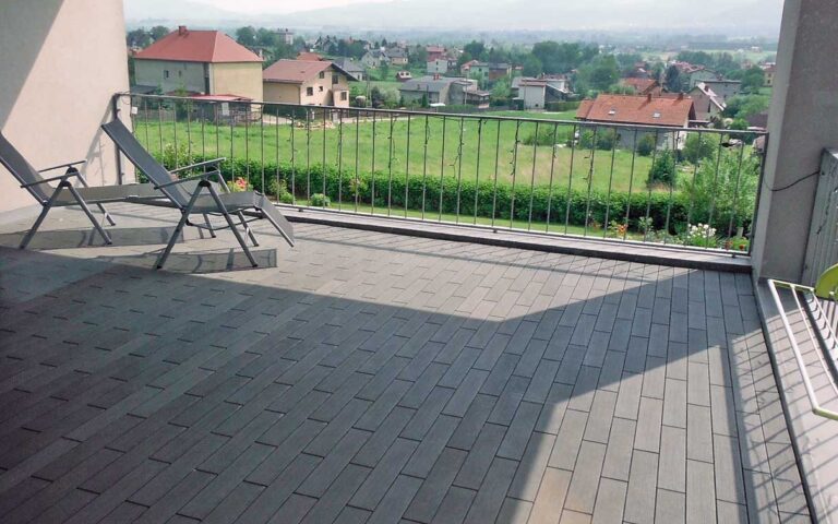 Tarasy i balkony — taras M 02.